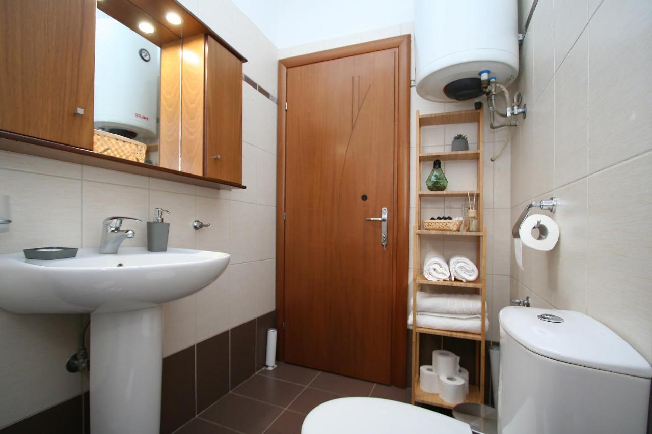 Apartment Lake Room *